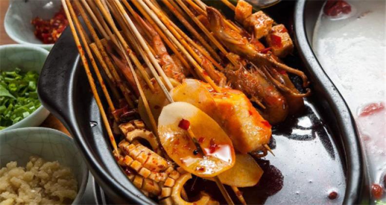 城里巷外串串香火锅